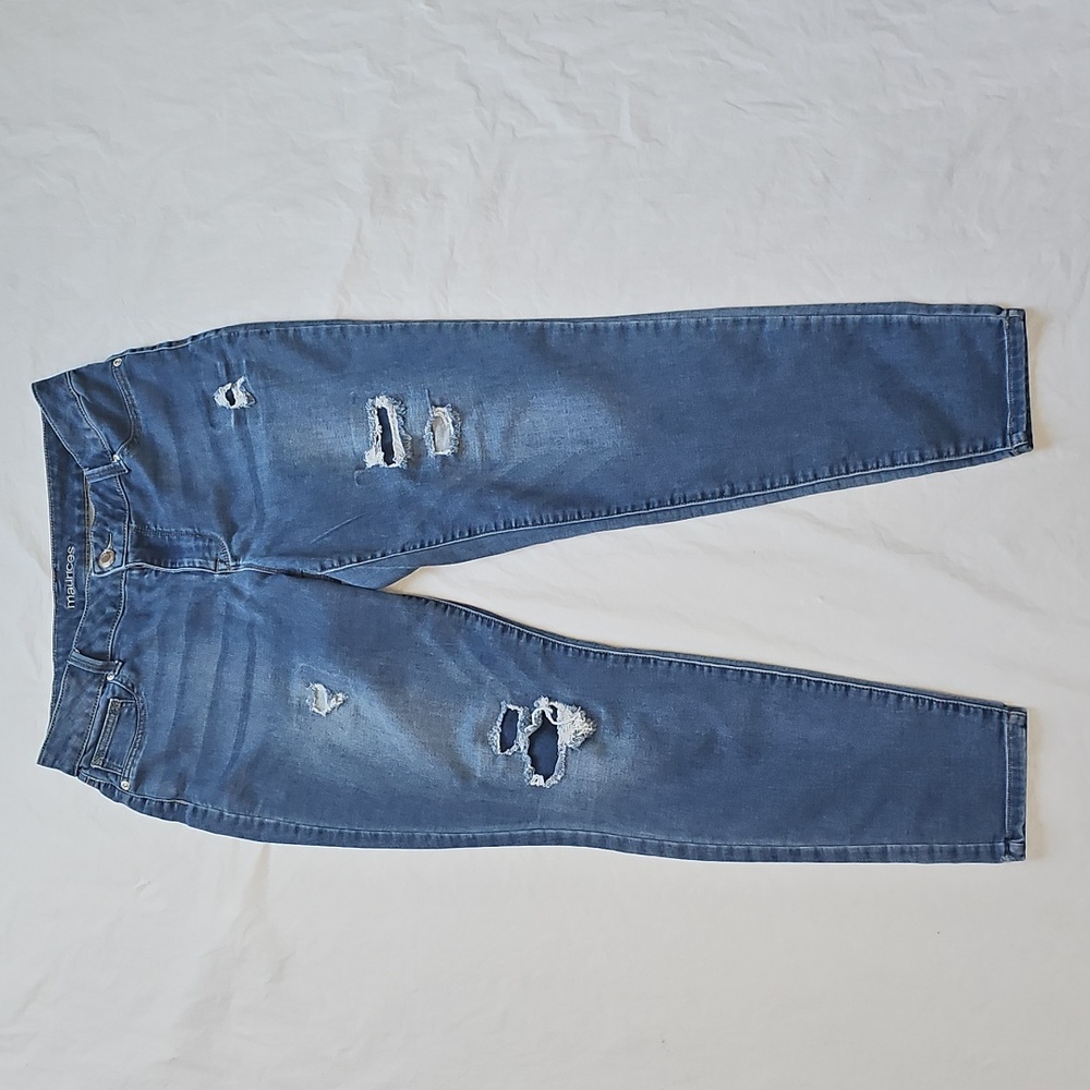 Maurices Womens Large Reg Distressed Blue Jeans Used